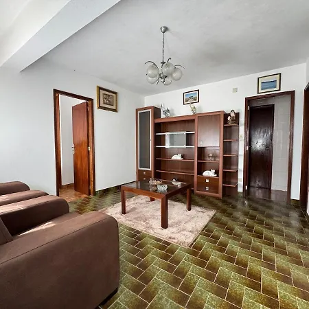 Casa Outeiro Polo 1 Apartamento *